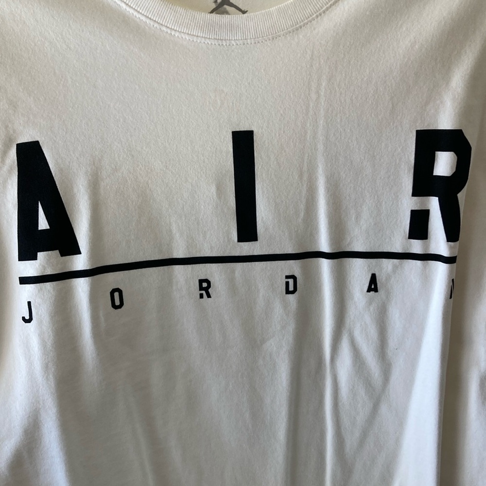 Air Jordan White Long Sleeve Shirt Size M - Picture 4 of 11